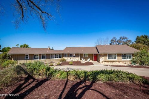 2211 Crystal Dr, Santa Maria, CA 93455-5742