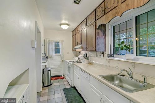 1113 Navahoe Dr, Silver Spring MD 20903-3338 exterior