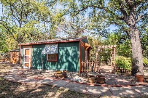 2334 Lotus Ave, Fort Worth TX  76111-1636 exterior