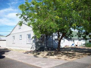 520 Grape St, Medford, OR 97501-2416