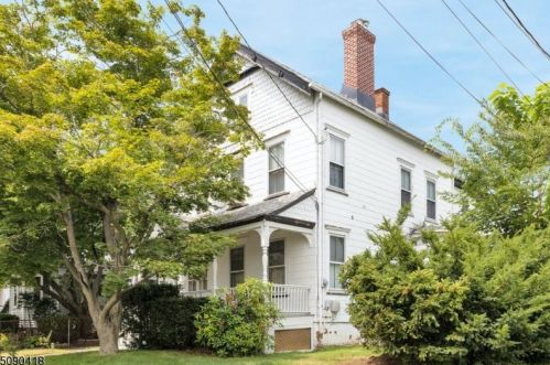 21 Benson St, Bloomfield, NJ 07003-2721