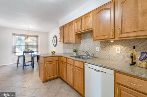 2017 Featherwood St, Silver Spring MD 20904-6643 exterior