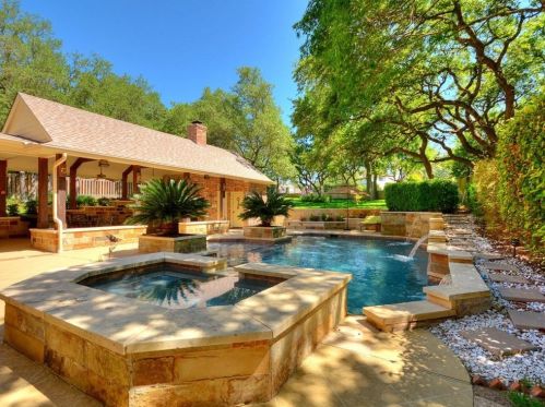 10508 Coreopsis Dr, Austin TX  78733-5722 exterior