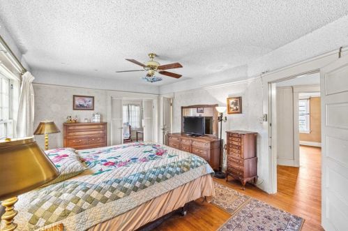 5216 Victoria Ave, Riverside CA  92506-1565 exterior
