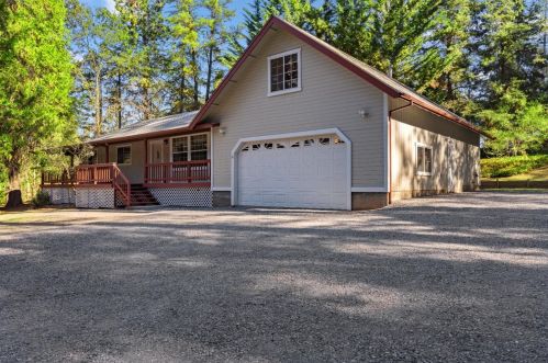 854 Taylor Ln, Cape Horn, CA 95713-9568