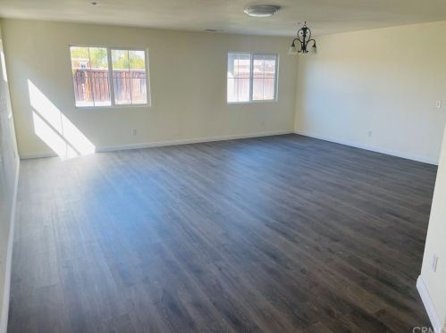 18906 Chatfield Dr, Riverside, CA 92508-9311