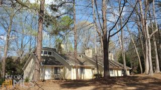 966 Amberly Dr, Norcross, GA 30093-4300