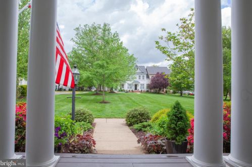 520 Gentlewood Sq, Purcellville, VA 20132-3398