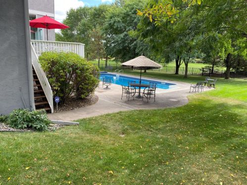 3544 Crestmoor Dr, Saint Paul MN  55125-5028 exterior