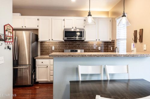 1843 Amberleaf Ln, Simi Valley CA  93065-7435 exterior