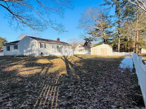 17 Hartshorn St, Killingly CT  06239-4118 exterior