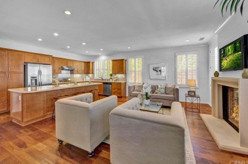 328 Bronze, Irvine CA  92618-1510 exterior
