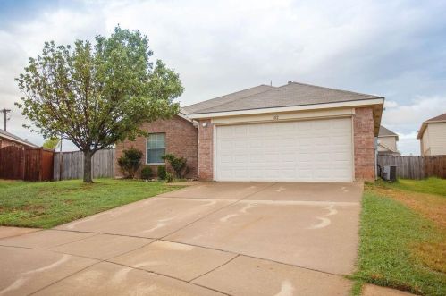 612 Pineview Ln, Fort Worth TX  76140-6505 exterior