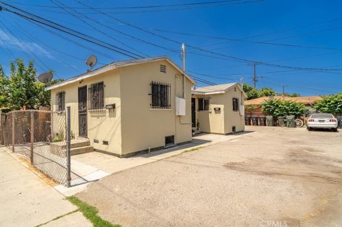 8011 Gephart Ave, Bell, CA 90201-5517