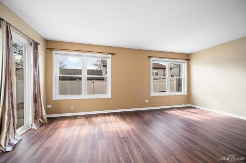 1444 Ash Ct, Carol Stream, IL 60188-9071