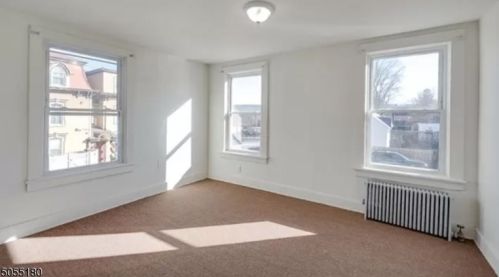 115 Grand Ave, Hackettstown NJ  07840-2128 exterior