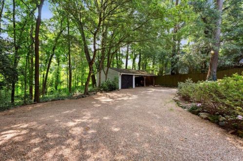 2035 Dellwood Dr, Atlanta GA  30309-1242 exterior