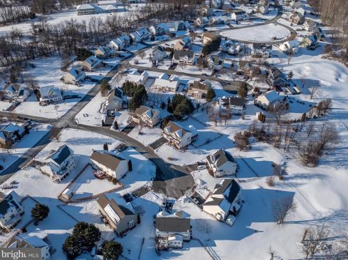 41 Cypress Point Ct, Charles Town WV  25414-3928 exterior