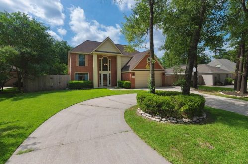 302 Laura Ln, Conroe, TX 77385-9032