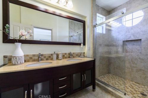 22 Del Ventura, Irvine CA  92606-8857 exterior