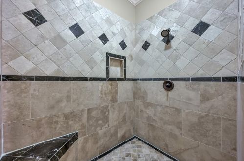 1612 Sweet Gum St, Conroe TX  77385-9530 exterior