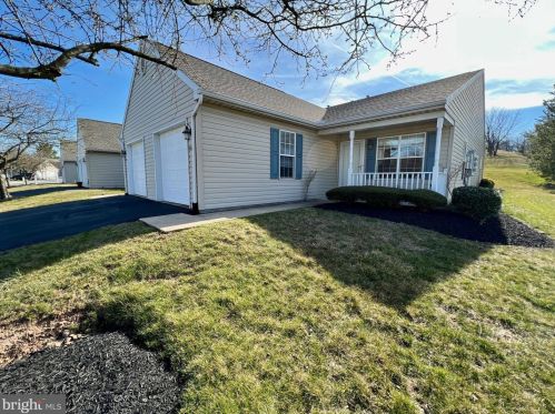 41 Hagarman Dr, York, PA 17408-4547