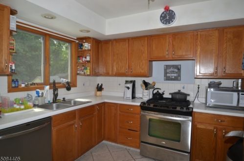 169 College View Dr, Hackettstown NJ  07840-1020 exterior
