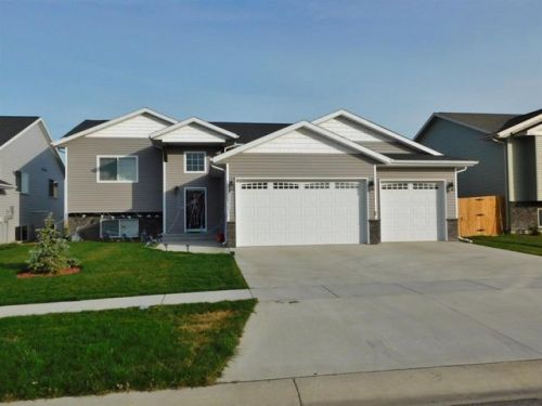 31 Harmony Blvd, Surrey, ND 58785-5001