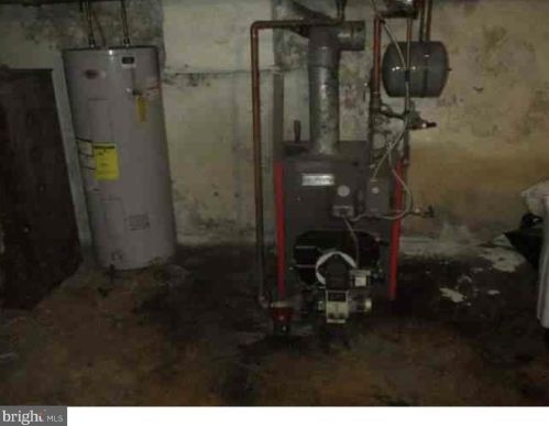 3758 10th St, Philadelphia PA 19148-4403 exterior