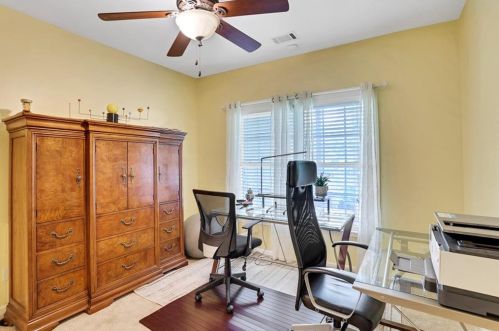 201 Bowen Cir, Atlanta GA  30315-2603 exterior