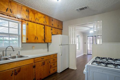 4800 Sherwood Dr, Fort Worth TX  76114-2650 exterior