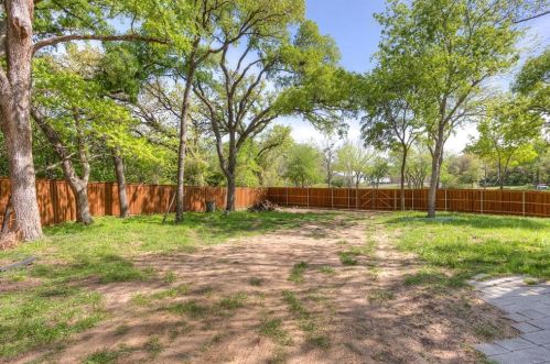 4875 Williams Spring Rd, Fort Worth TX  76135-1621 exterior