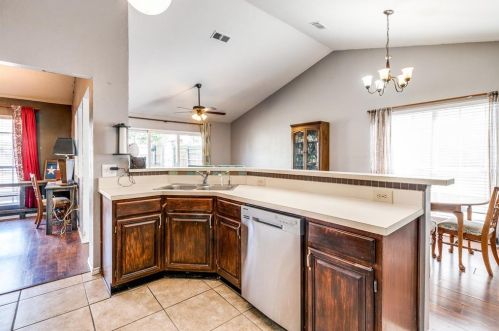 6881 Moss Ln, Fort Worth TX  76182-7039 exterior