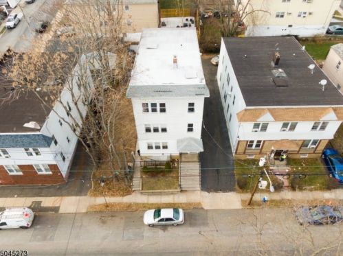 29 Union Pl, Irvington, NJ 07111-1727