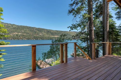 14144 Shore Dr, Truckee CA  96161-3412 exterior