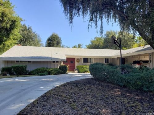 603 Palo Alto Dr, Redlands, CA 92373-7320