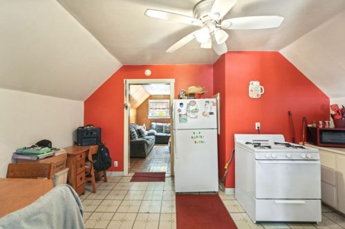 600 State St, Hobart IN  46342-6055 exterior