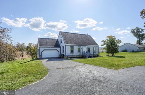 2316 Walnut Bottom Rd, Carlisle, PA 17015-9374