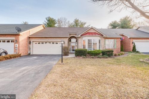 14 Ambler Ln, Falling Waters, WV 25419-4049