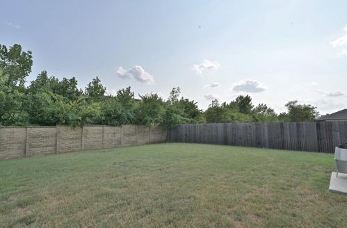 1544 Chama Dr, Fort Worth TX  76119-2666 exterior