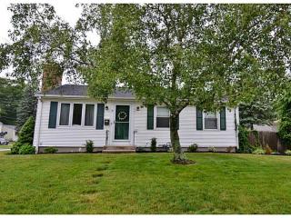 37 Cedarwood Dr, East Providence, RI 02915-1808