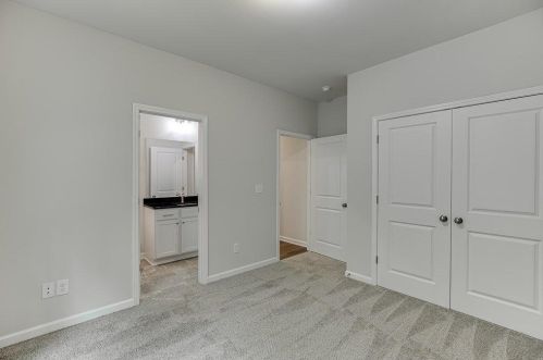 645 Lakeview Bnd Cir, Jefferson GA  30549-7061 exterior