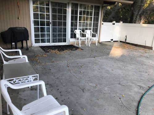 3777 Lockerbie Ln, Glendale CA 91208-1027 exterior