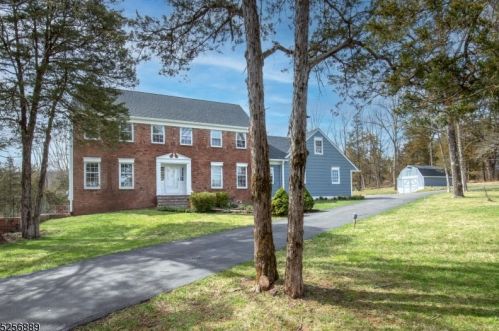 3 Ridge Rd, Gladstone, NJ 07934-2000