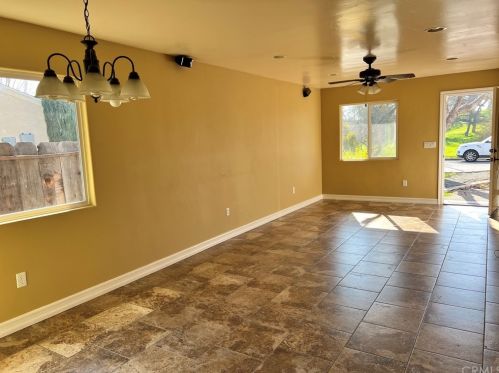 1111 Parkview Ln, Lake Nacimiento, CA 93446-4311