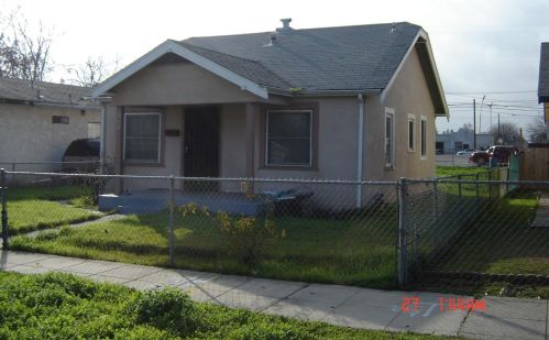 1927 Hunter St, Stockton, CA 95206-2711