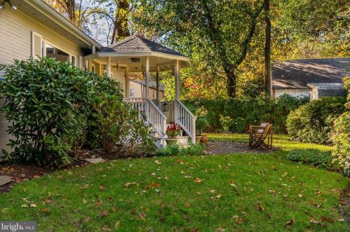 1211 Pinecrest Cir, Silver Spring MD exterior