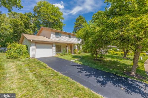 1534 Youngs Point Pl, Herndon, VA 20170-2859