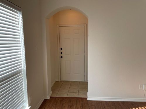 1324 Piedmont Dr, Midlothian TX  76063-6042 exterior