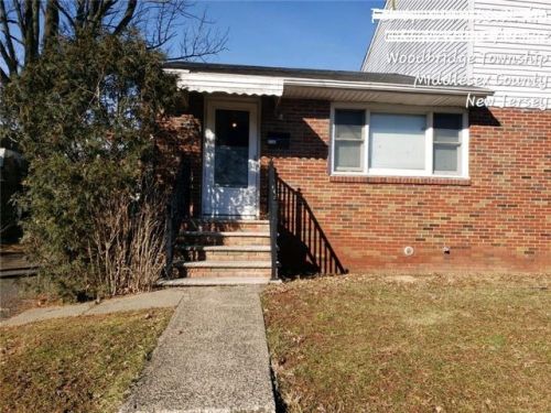 1033 Mereline Ave, Avenel, NJ 07001-2008